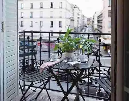 Dynamic House - Clim - Balcon - Metro - Boutiques